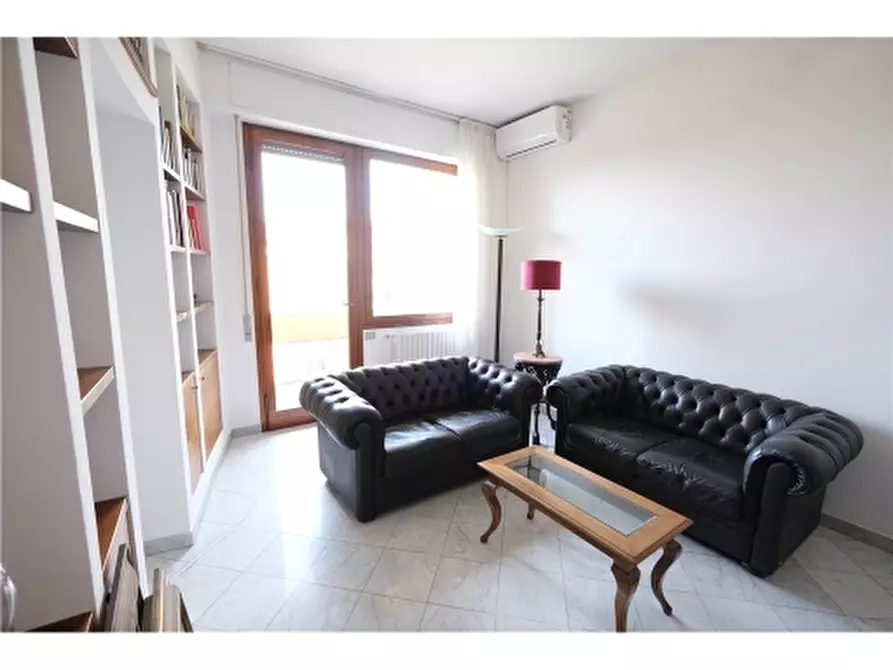 Immagine 2 di Appartamento in affitto  a Firenze