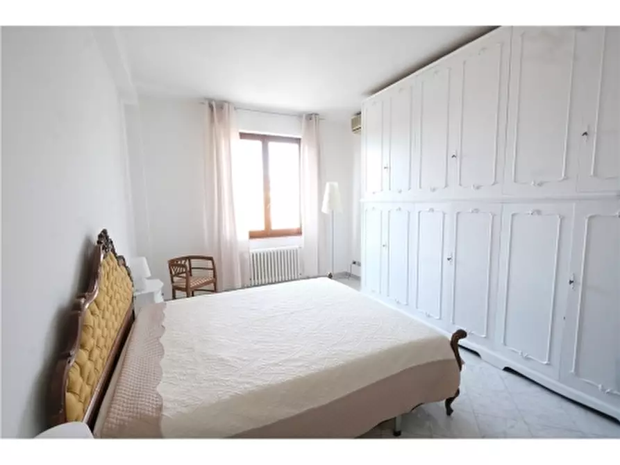 Immagine 13 di Appartamento in affitto  a Firenze