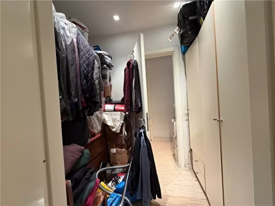 Immagine 11 di Appartamento in vendita  a Firenze