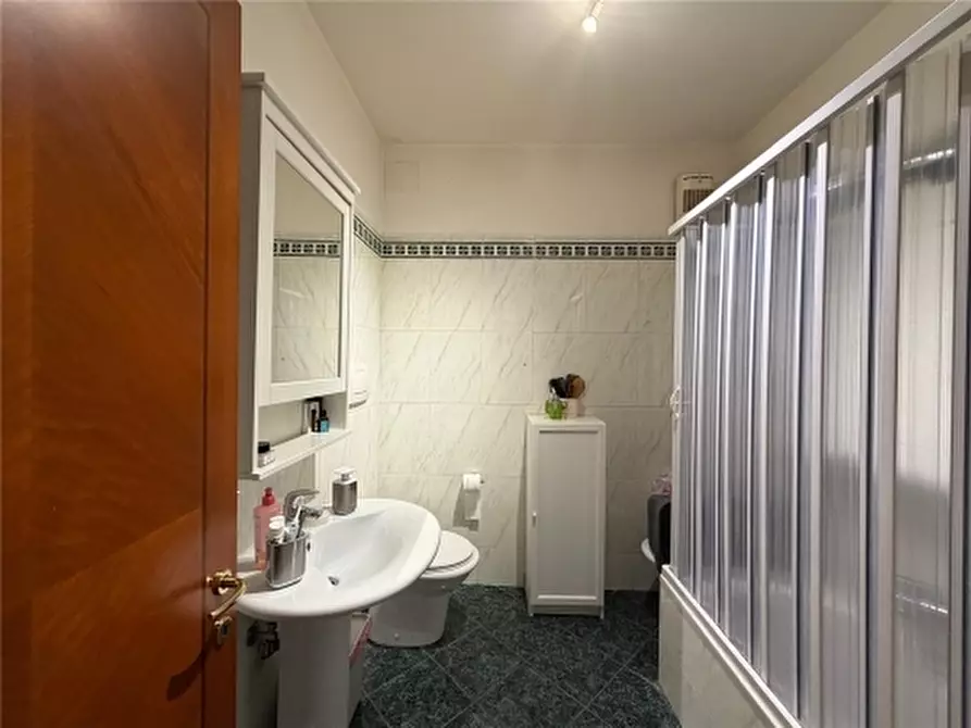 Immagine 9 di Appartamento in vendita  a Scandicci