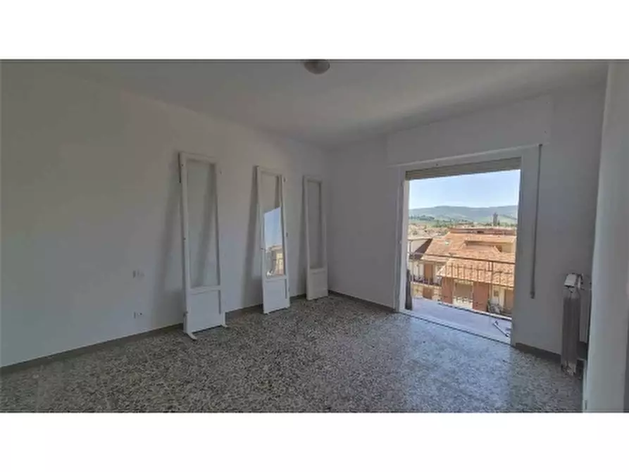 Immagine 1 di Appartamento in vendita  a Scandicci