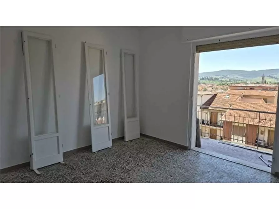 Immagine 8 di Appartamento in vendita  a Scandicci