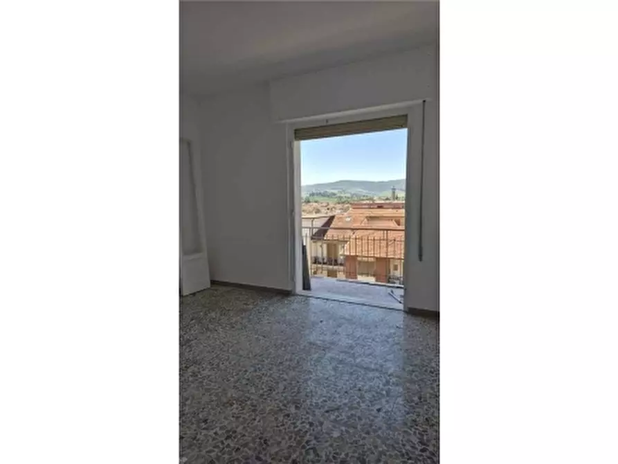 Immagine 25 di Appartamento in vendita  a Scandicci