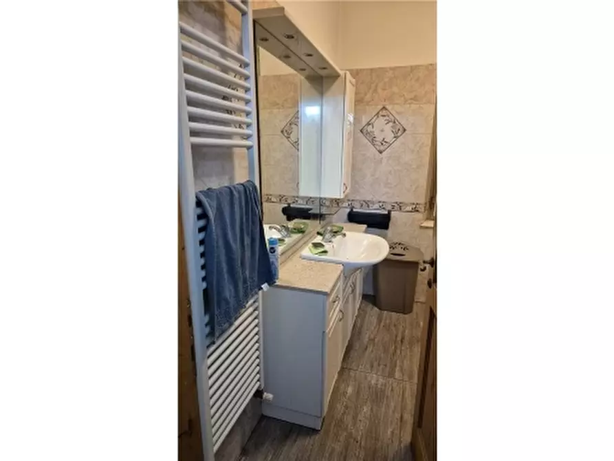 Immagine 22 di Villa in affitto  a Scandicci