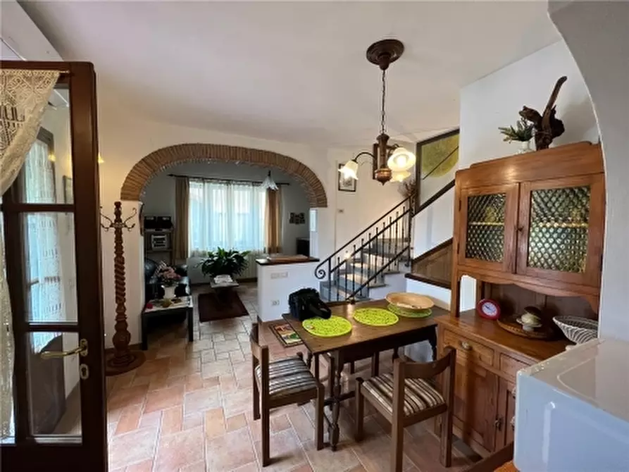 Immagine 6 di Villa in affitto  a Scandicci