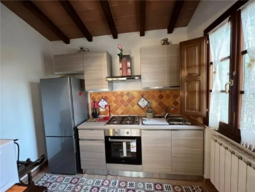 Immagine 8 di Villa in affitto  a Scandicci