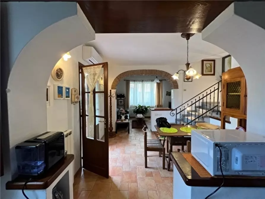 Immagine 9 di Villa in affitto  a Scandicci