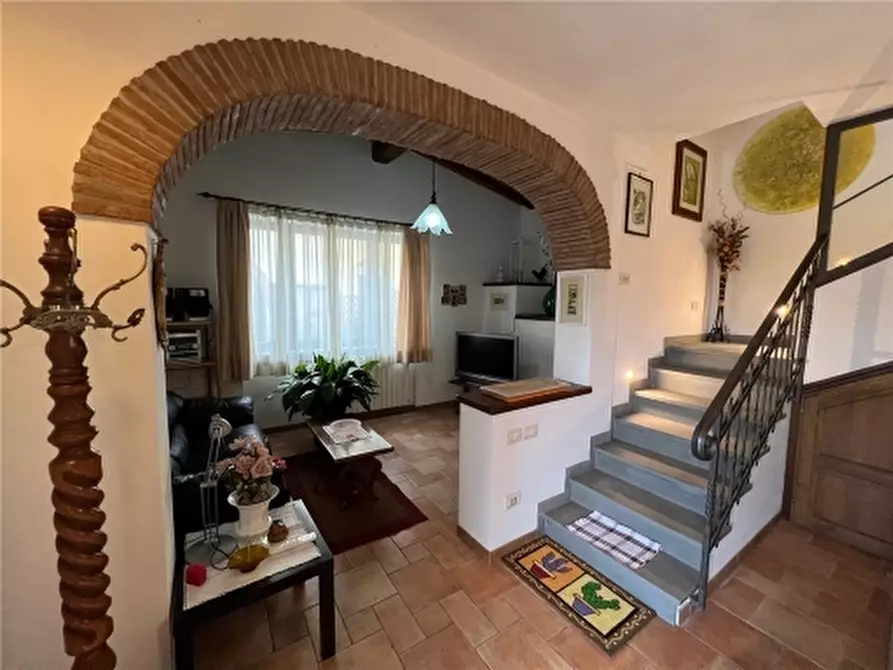 Immagine 11 di Villa in affitto  a Scandicci