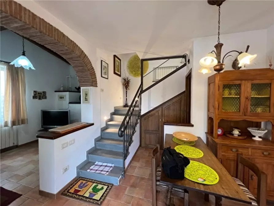Immagine 12 di Villa in affitto  a Scandicci