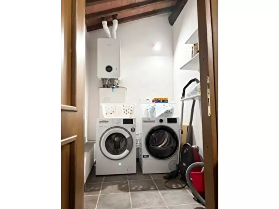 Immagine 23 di Rustico / casale in affitto  a Scandicci