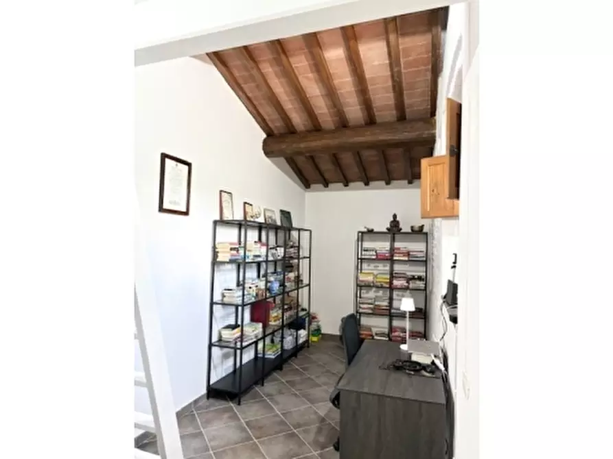 Immagine 25 di Rustico / casale in affitto  a Scandicci