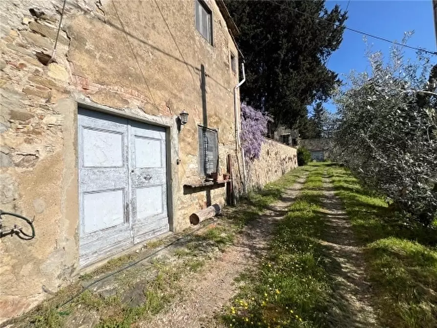 Immagine 15 di Rustico / casale in vendita  a Scandicci