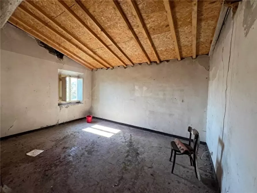 Immagine 17 di Rustico / casale in vendita  a Scandicci