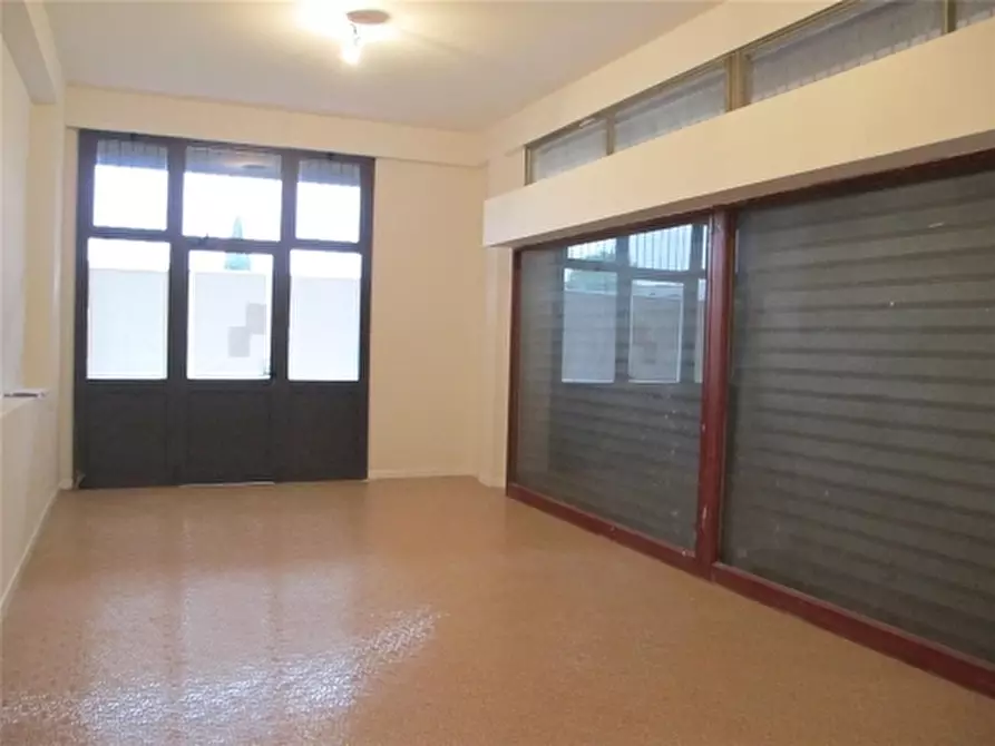 Immagine 3 di Negozio in affitto  a Firenze