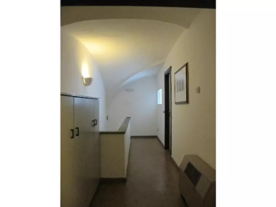 Immagine 6 di Negozio in affitto  a Firenze