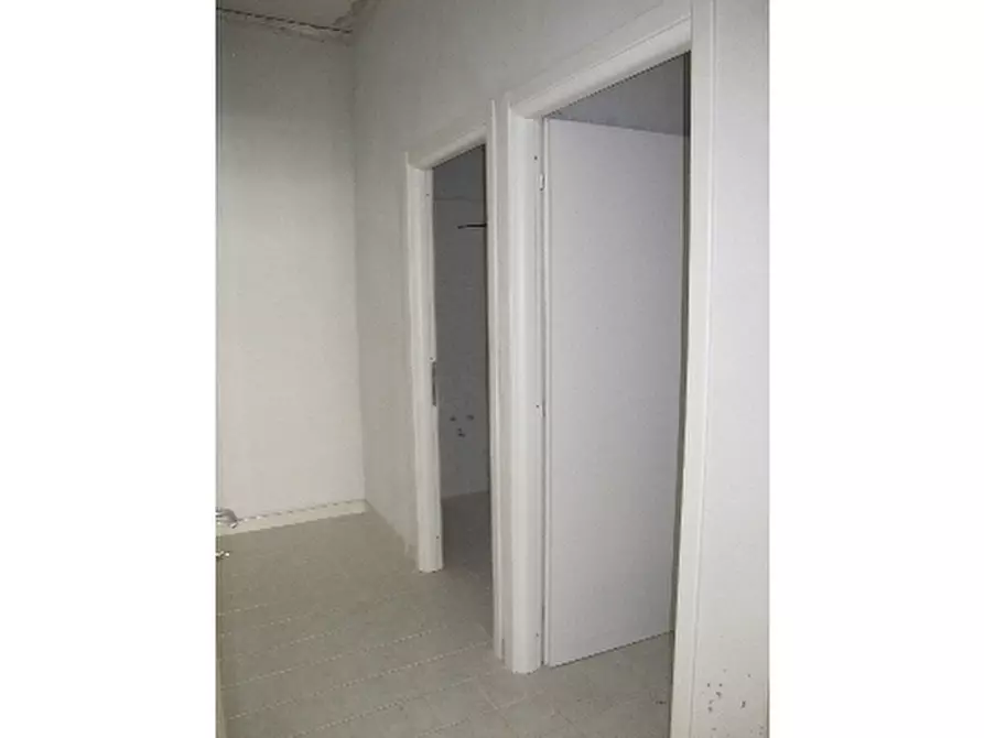 Immagine 11 di Magazzino in affitto  a Pontassieve