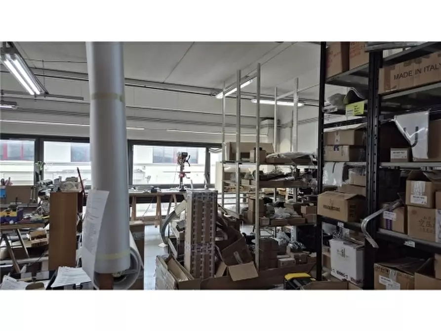 Immagine 13 di Magazzino in affitto  a Pontassieve