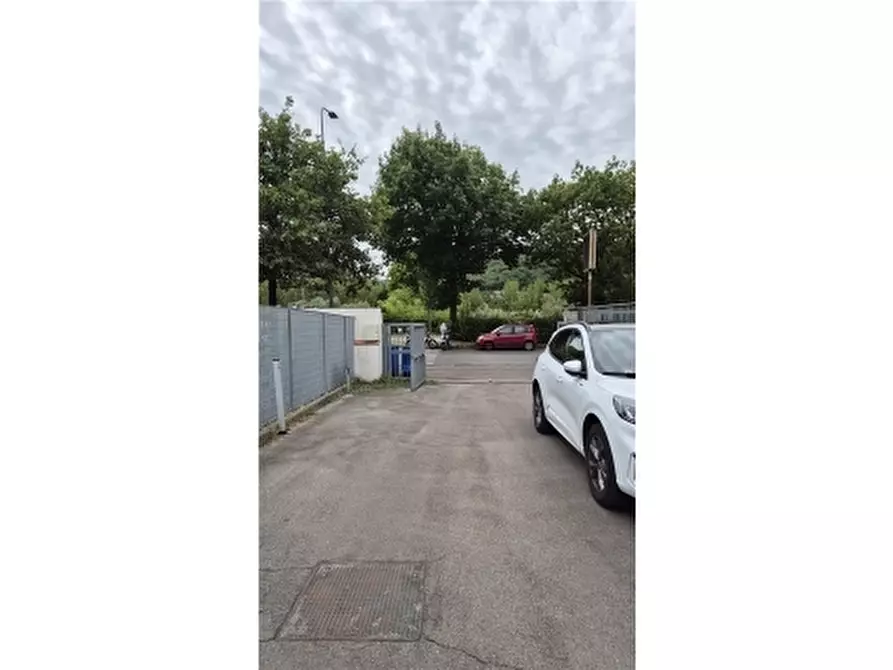 Immagine 15 di Magazzino in affitto  a Pontassieve