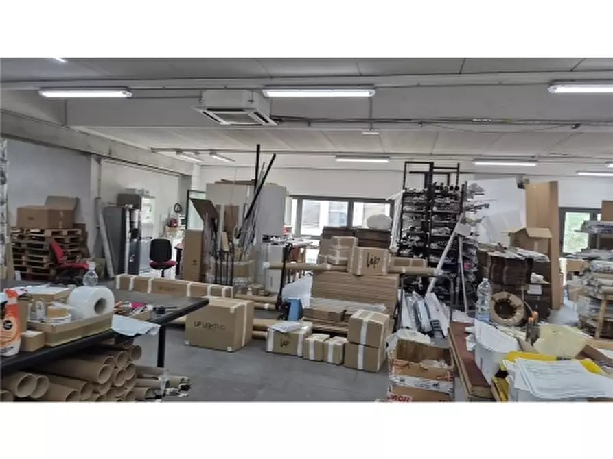 Immagine 19 di Magazzino in affitto  a Pontassieve