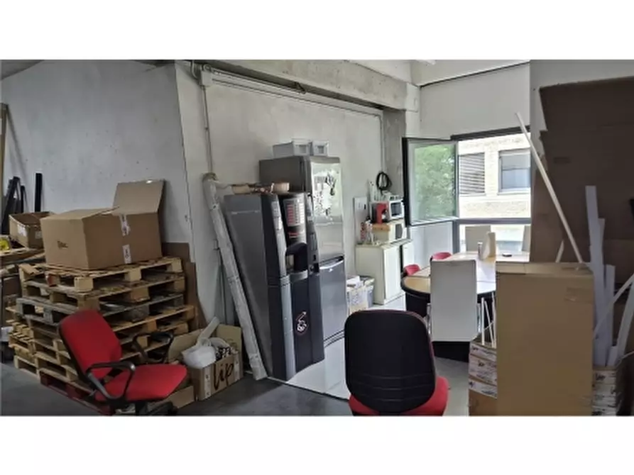 Immagine 29 di Magazzino in affitto  a Pontassieve