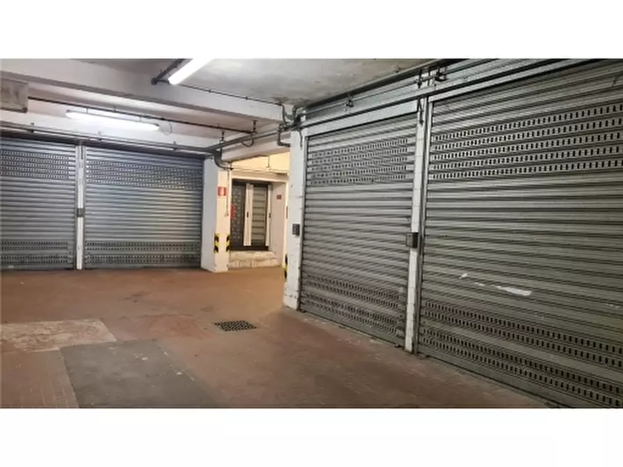 Immagine 1 di Appartamento in affitto  a Scandicci