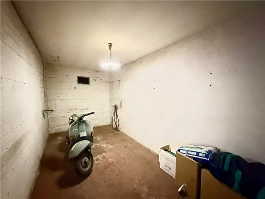 Immagine 2 di Appartamento in vendita  a Scandicci