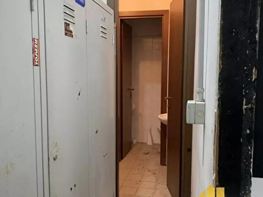 Immagine 5 di Negozio in affitto  in VIA ANTONIO SOGLIANO 74 a Roma