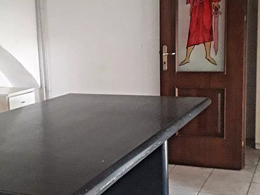 Immagine 4 di Deposito in affitto  in piazza margherita 6 a Napoli