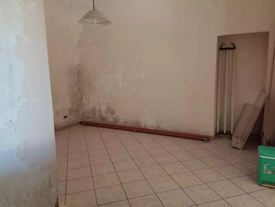 Immagine 9 di Negozio in affitto  in Via Provinciale 1 a San Valentino Torio