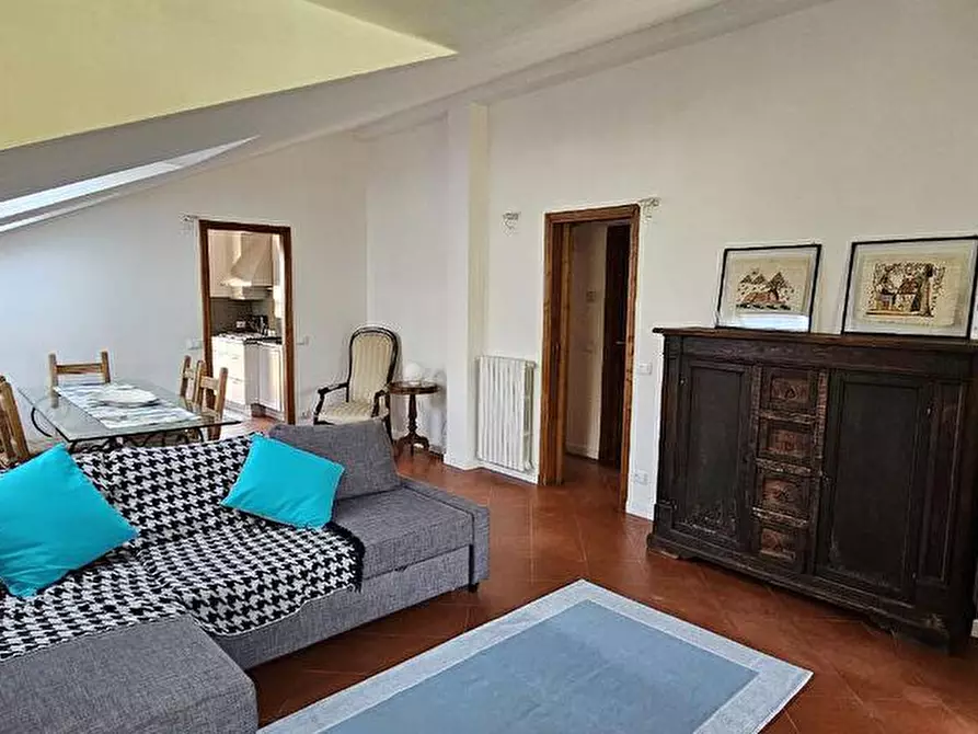 Immagine 1 di Appartamento in affitto  a Massa