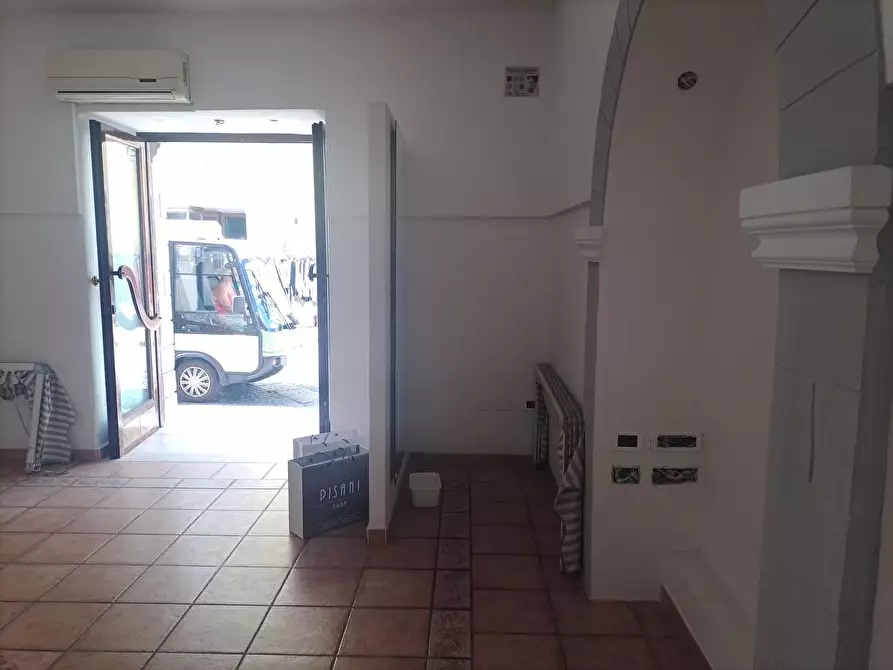 Immagine 6 di Attività commerciale in affitto  in Corso Angelo Rizzoli 35 a Lacco Ameno