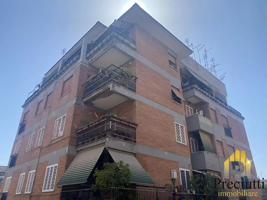 Immagine 1 di Appartamento in vendita  in VIA DEI TRINCI 6 a Roma