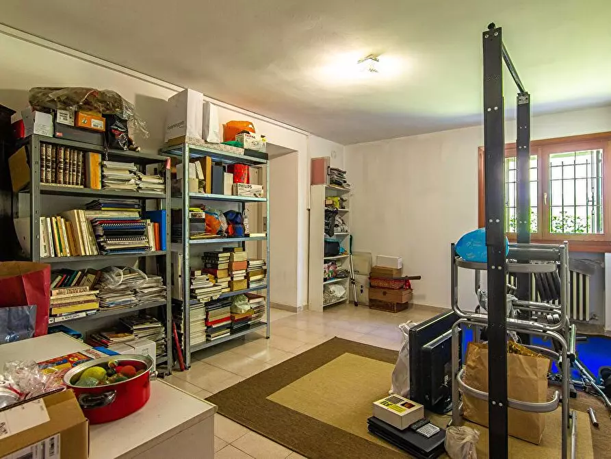 Immagine 2 di Villa in vendita  in Via Ugo Foscolo 9 a Vicenza