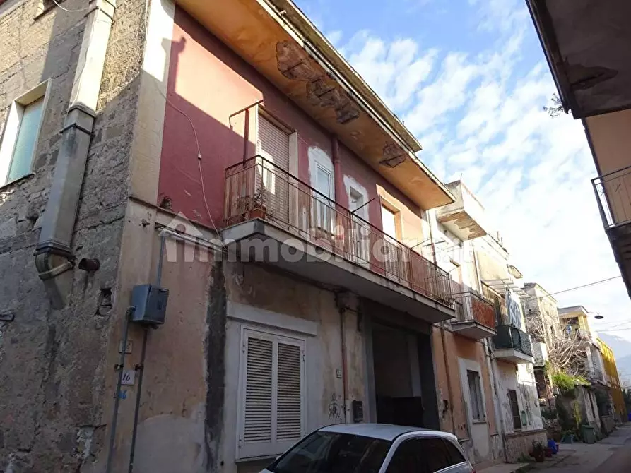 Immagine 11 di Palazzo in vendita  in Via Masseria Spagnuolo 14 a Sarno