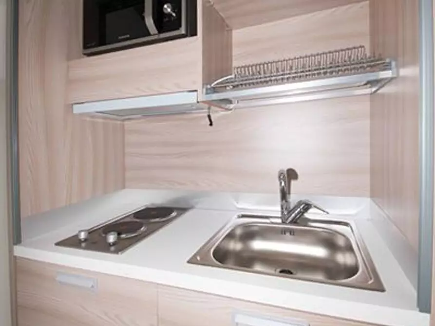 Immagine 2 di Monolocale in affitto  in via Trevi 4 a Milano