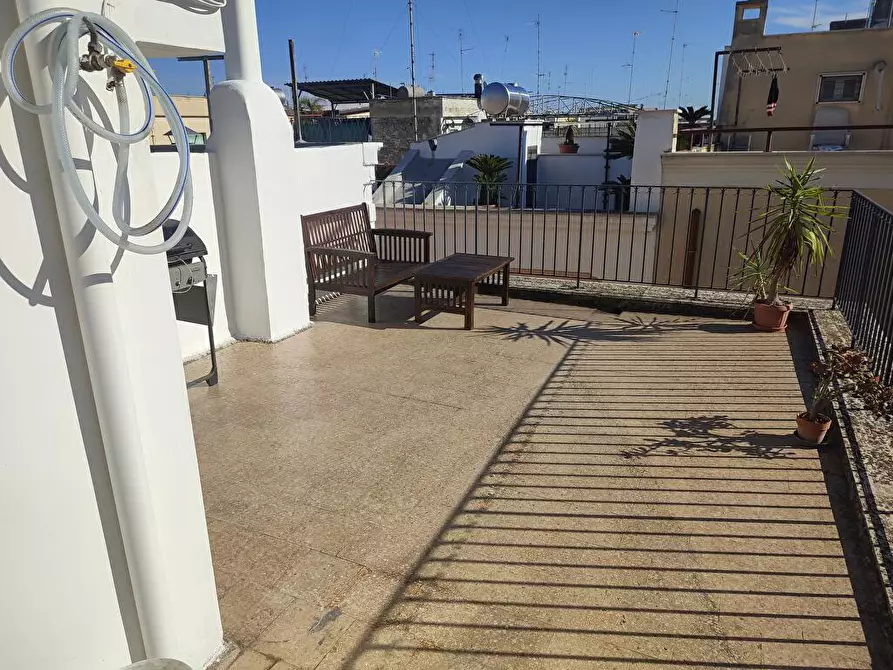 Immagine 14 di Laboratorio in affitto  in Via Perticari 8/10 a Bari