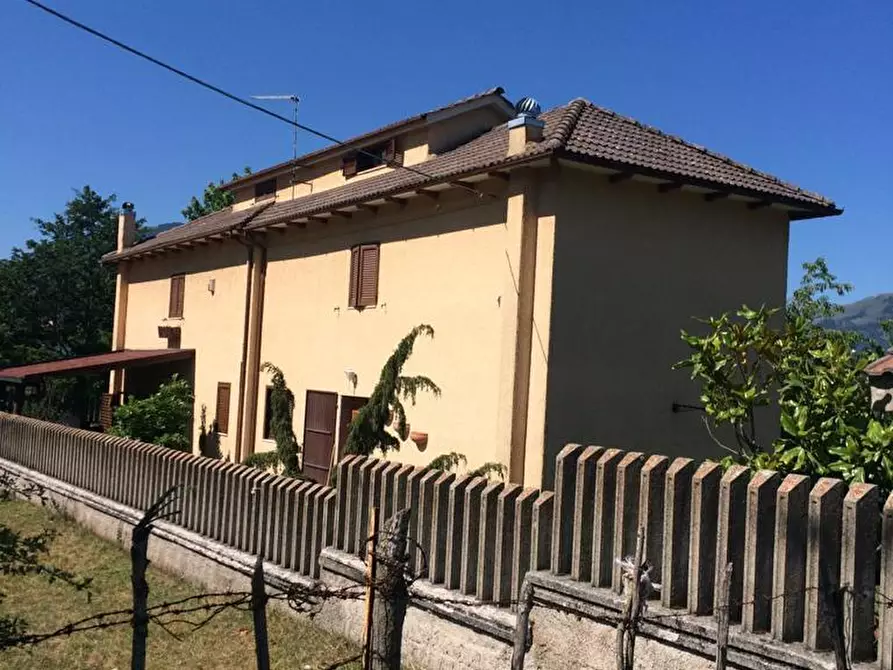 Immagine 1 di Casa bifamiliare in vendita  in Ocre San Pietro  Snc a Leonessa