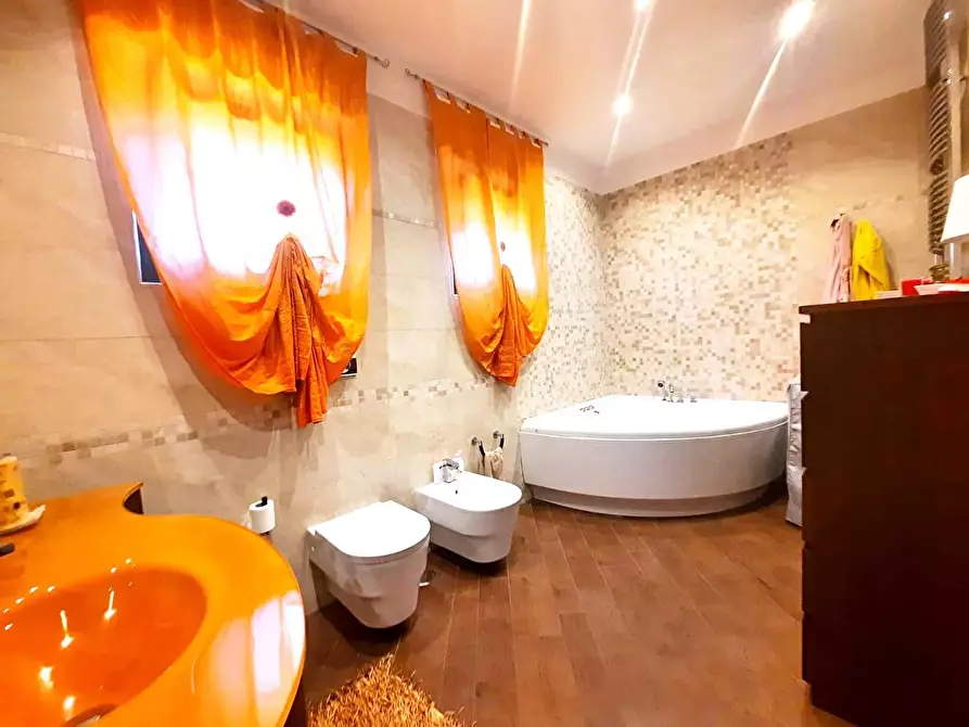 Immagine 15 di Attico in vendita  in via perosi a Bari