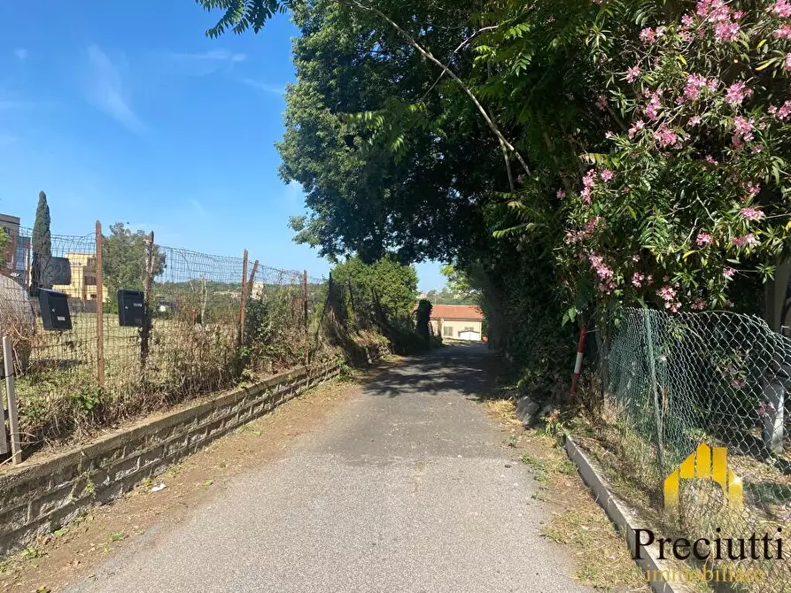 Immagine 5 di Villa in vendita  in VIA DEL CASALETTO 228 a Roma