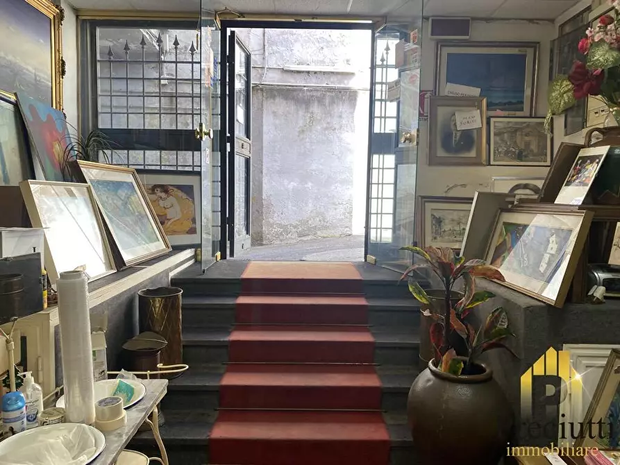 Immagine 9 di Locale commerciale in vendita  in VIA DI BRAVETTA 112 a Roma