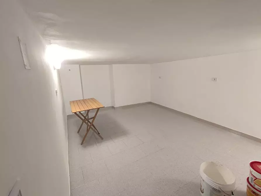 Immagine 11 di Laboratorio in affitto  in Via Perticari 8/10 a Bari