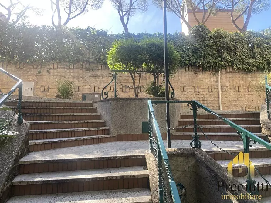 Immagine 17 di Appartamento in vendita  in VIA STEFANO BORGIA 74 a Roma