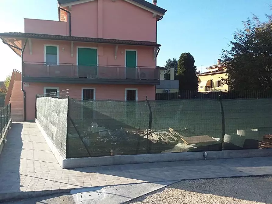 Immagine 13 di Abitazione tipica in affitto  in VIA CANALE MILANI 14 a Verona