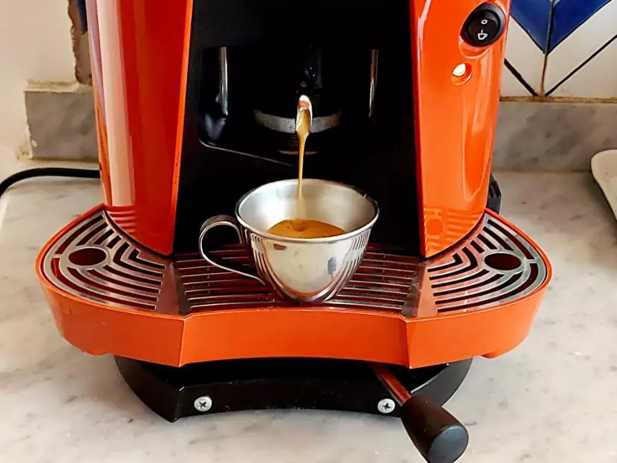 Immagine 17 di Camera in affitto  in Via Argenteria  19 a Palermo