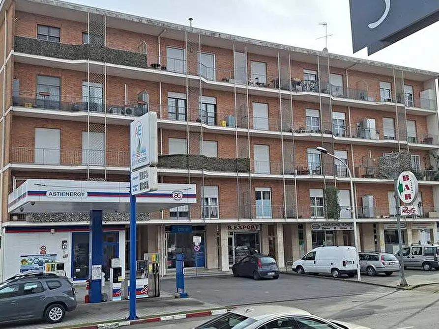 Immagine 1 di Appartamento in vendita  in corso alessandria  249 a Asti