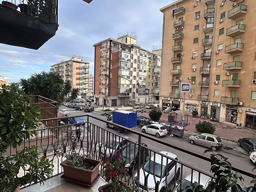 Immagine 7 di Appartamento in vendita  in Largo Enrico Perri 1 a Palermo