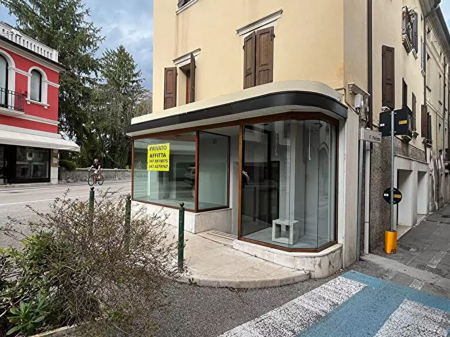 Immagine 9 di Negozio in affitto  in via peòozza 1 a Sacile