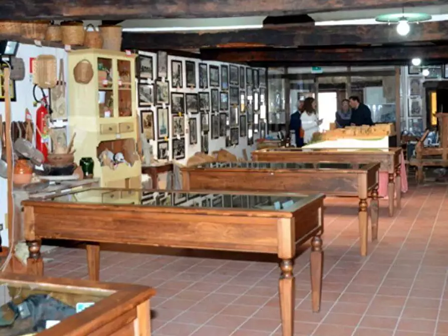 Immagine 8 di Casa di paese in vendita  in Via Castello 1 a Riccia