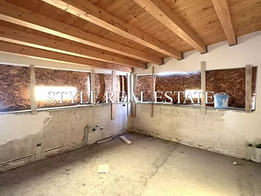 Immagine 4 di Appartamento in vendita  in Riviera Dionisio Il Grande 62 a Siracusa