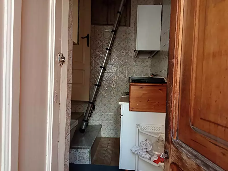 Immagine 9 di Bilocale in vendita  in Via Abignente 30 a Sarno